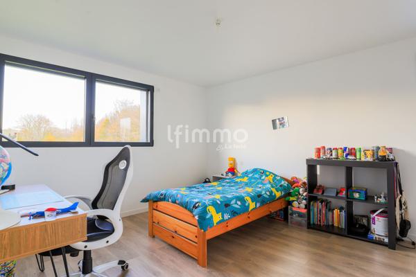 Superbe Maison Moderne sur Terrain Paysagé de 7030 m² – 603 000 €