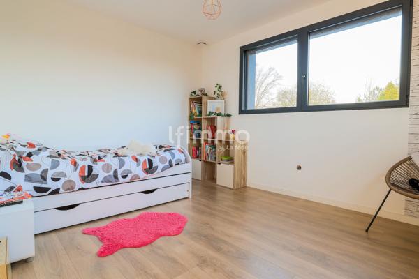 Superbe Maison Moderne sur Terrain Paysagé de 7030 m² – 603 000 €