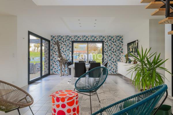 Superbe Maison Moderne sur Terrain Paysagé de 7030 m² – 603 000 €