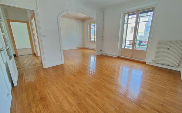 Appartement à vendre    5 pièces • 130,63 m2 Grenoble