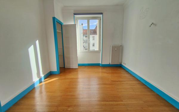 Appartement à vendre    5 pièces • 130,63 m2 Grenoble