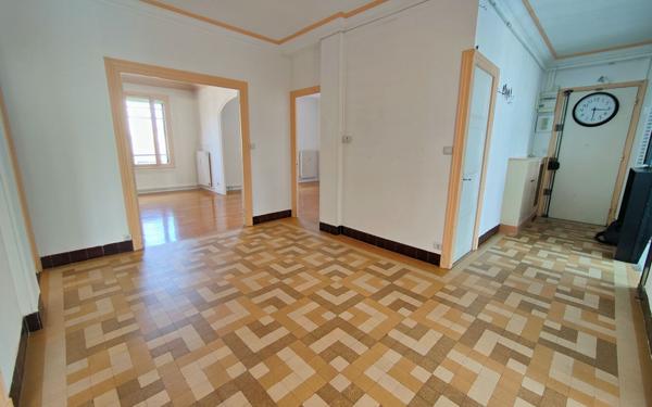 Appartement à vendre    5 pièces • 130,63 m2 Grenoble