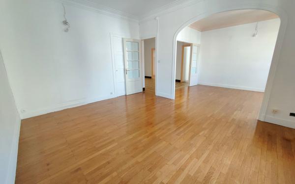 Appartement à vendre    5 pièces • 130,63 m2 Grenoble