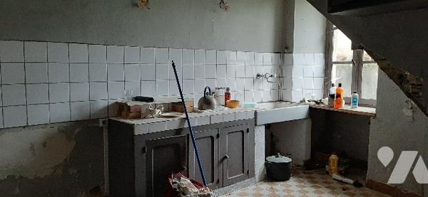 Maison en centre ville à restaurer avec jardin