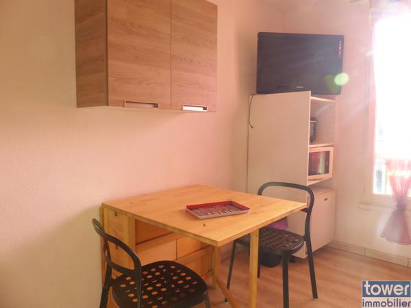 Studio
                                                                                                                                                                                                                                                                                                                        1 pièce(s)                                                                                                                                                                                                                                                                                                                              16  m²