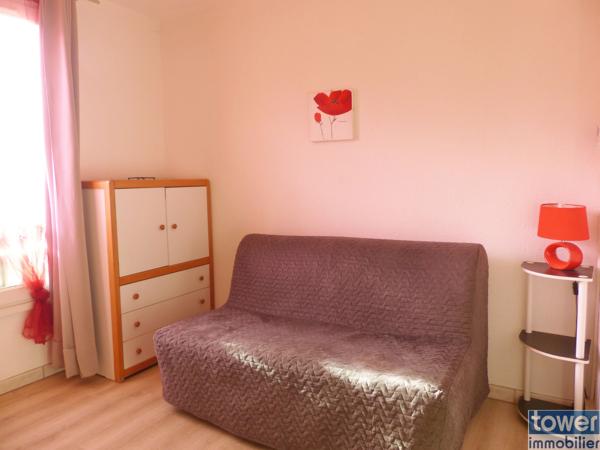 Studio
                                                                                                                                                                                                                                                                                                                        1 pièce(s)                                                                                                                                                                                                                                                                                                                              16  m²