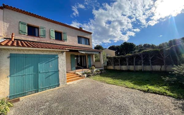 Maison à vendre    5 pièces •  Sanary-sur-Mer