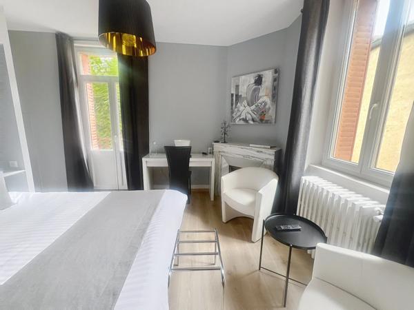 Fonds de commerce HOTEL RESTAURANT à vendre proche de ROANNE (42) -