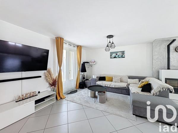 Maison 6 pièces de 104 m² à Brezolles (28270)