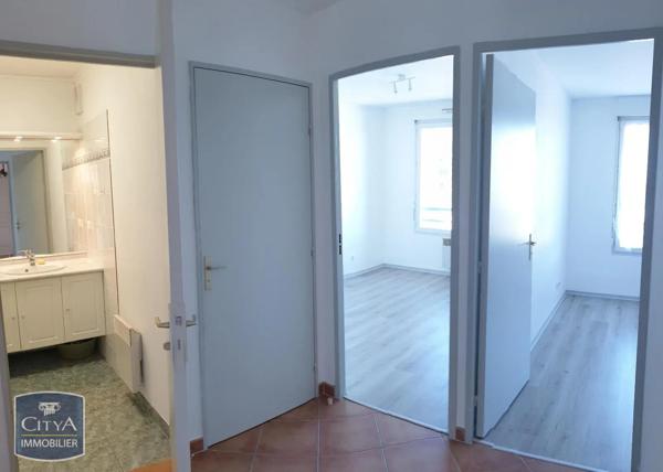Appartement à louer 3 pièces 84m² Guéret (23000)