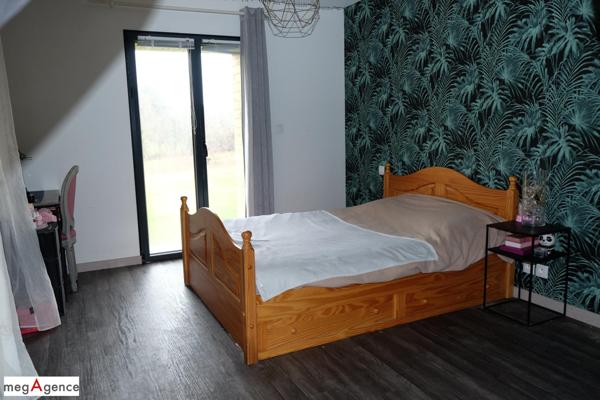 Maison à SAINT-GERMAIN-LES-VERGNES, 19330 - 6 pièces 190m²