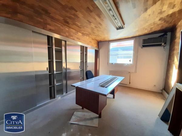 Local commercial à louer 103.5m² Neuville-sur-Saône (69250)