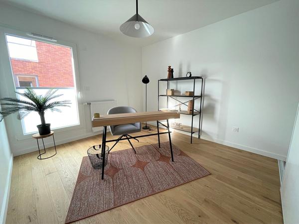 Appartement 4 pièces 85m² + Loggia + Terrasse en rooftop de 59m² + 2 Parkings sous-sol ! TOULOUSE