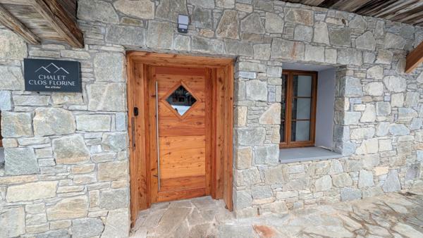 2 pièces au confort moderne avec grande terrasse vue avec sur les montagnes