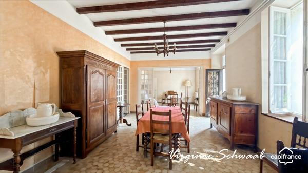 POUILLON (40) Maison de caractère 14 pièces – 9 chambres – Dépendances – 1 hectare de terrain