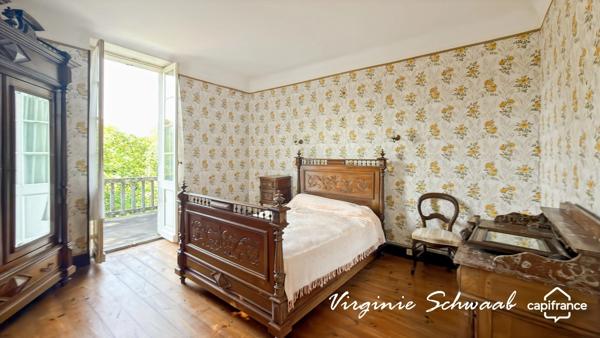 POUILLON (40) Maison de caractère 14 pièces – 9 chambres – Dépendances – 1 hectare de terrain
