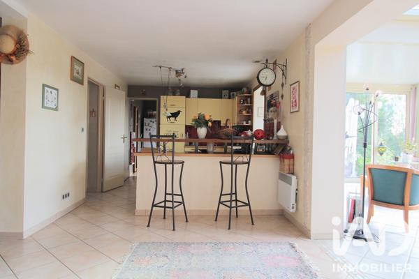 Maison à vendre 8 pièces 163 m² Septeuil