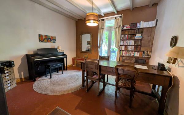 Maison à vendre    5 pièces • 74 m2 Aramon