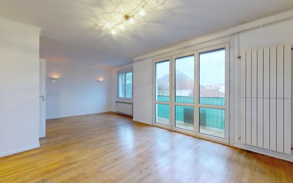 Appartement à louer    3 pièces • 71 m2 Joeuf