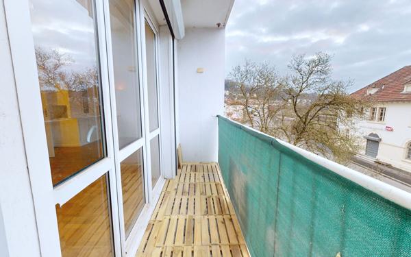 Appartement à louer    3 pièces • 71 m2 Joeuf