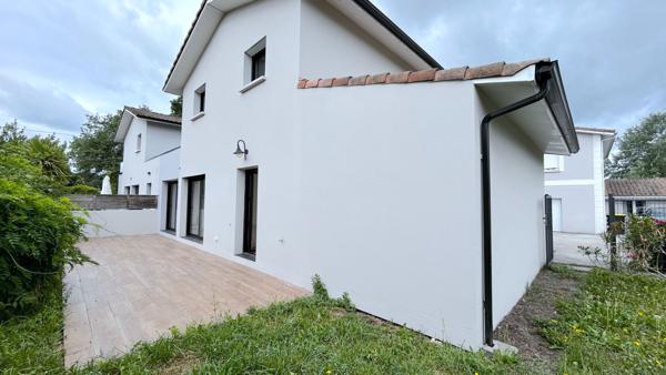 A VENDRE MAISON DE 120 M2 HABITABLES AVEC JARDIN ET GARAGE - SECTEUR CESTAS GAZINET , Cestas A VENDRE MAISON DE 120 M2 HABITABLES AVEC JARDIN ET GARAGE - SECTEUR CESTAS GAZINET , Cestas