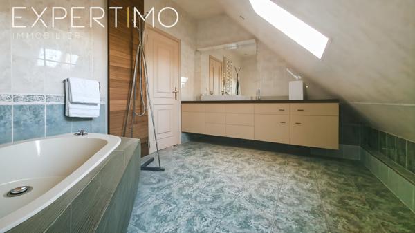 Houdan (78550) Houdan, grande maison familiale sur 1500m² de terrain