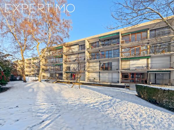 Eaubonne (95600) Eaubonne. 2 pièces de 52 M2 avec cave et parking.