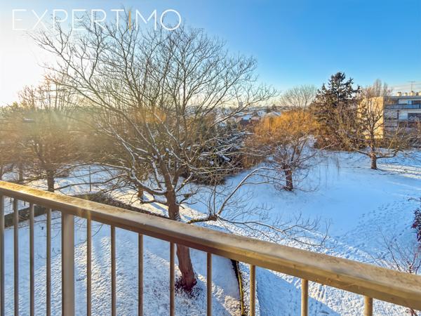 Eaubonne (95600) Eaubonne. 2 pièces de 52 M2 avec cave et parking.