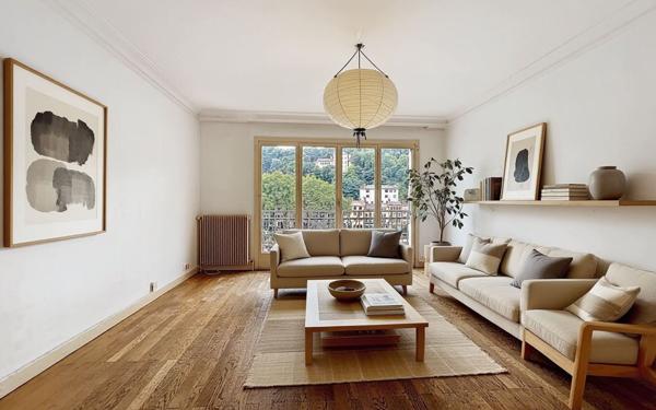 Appartement à vendre    3 pièces • 84,20 m2 Lyon 1