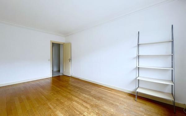 Appartement à vendre    3 pièces • 84,20 m2 Lyon 1