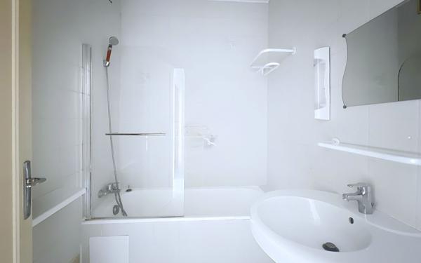 Appartement à vendre    3 pièces • 84,20 m2 Lyon 1