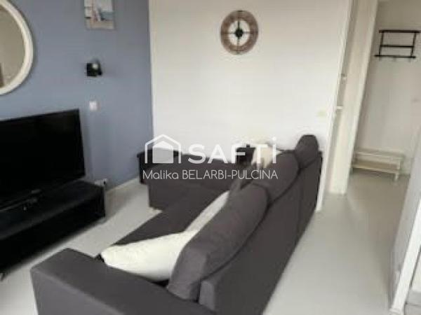 Appartement rénové avec terrasse, vue dégagée et calme assuré