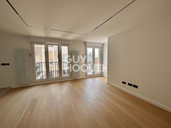 MAIRIE DE SAINT-OUEN - 2 PIÈCES - 49,59 M² - BALCON - PARKING