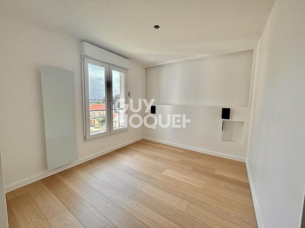 MAIRIE DE SAINT-OUEN - 2 PIÈCES - 49,59 M² - BALCON - PARKING