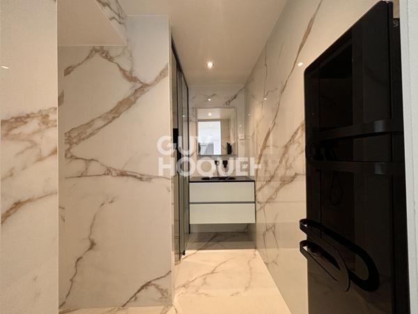 MAIRIE DE SAINT-OUEN - 2 PIÈCES - 49,59 M² - BALCON - PARKING