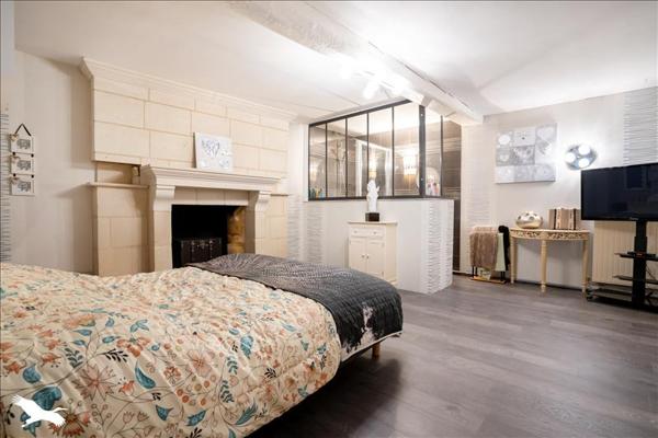 Maison à vendre |  Les Trois-Moutiers |  7 pièces | 241 m²