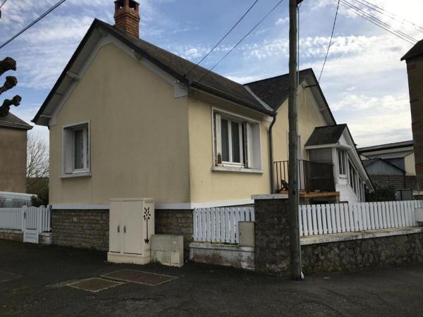 SABLE SUR SARTHE - Qtier Gare - MAISON DE VILLE - REF : CC2001