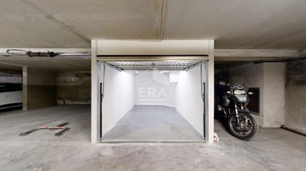 NICE - FLEURS : UN BEAU GARAGE FACILE D'ACCÈS