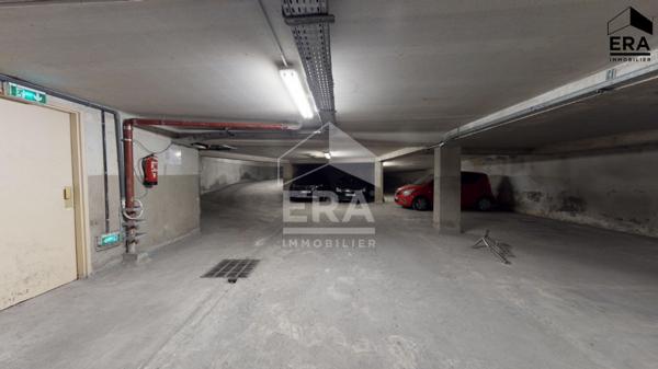 NICE - FLEURS : UN BEAU GARAGE FACILE D'ACCÈS