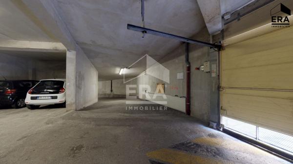 NICE - FLEURS : UN BEAU GARAGE FACILE D'ACCÈS