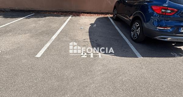 À vendre Parking 12.5 m² - Evry 91000