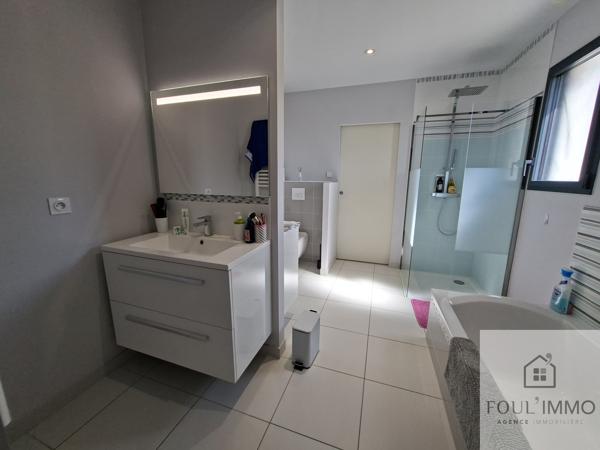 AGEN : Villa 195 m² contemporaine de 7 pièces avec vue dominante, piscine, espaces extérieurs aménagés Saint-Jean-de-Thurac (47270)