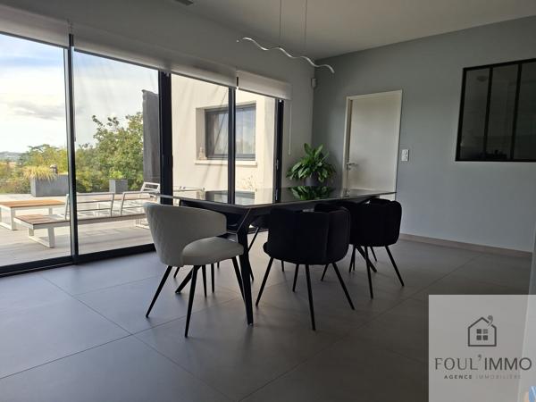 AGEN : Villa 195 m² contemporaine de 7 pièces avec vue dominante, piscine, espaces extérieurs aménagés Saint-Jean-de-Thurac (47270)