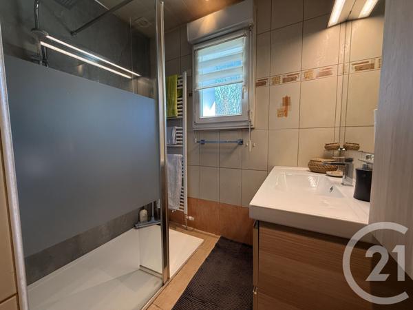 Maison à vendre  7 pièces - 119,70 m2 LA CLUSE ET MIJOUX - 25