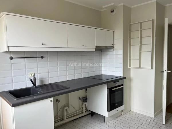 Vente                                                      Appartement
                        
                     5 pièces                      128 m2                     à Joinville-le-Pont