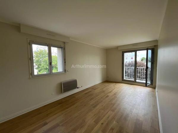 Vente                                                      Appartement
                        
                     5 pièces                      128 m2                     à Joinville-le-Pont