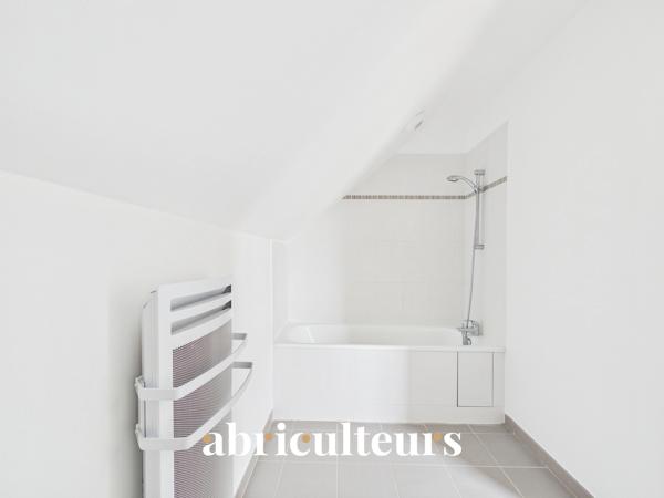 Appartement T2 au 2ème et dernier étage Vue agréable Calme