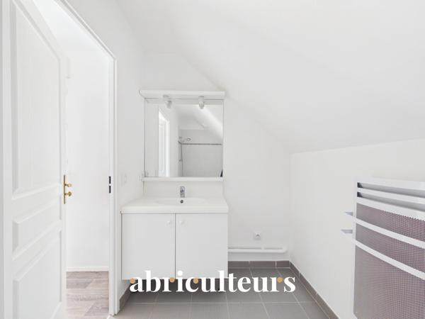 Appartement T2 au 2ème et dernier étage Vue agréable Calme