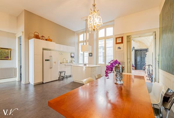 Appartement à vendre 976 500 € Bordeaux 4 p 182 m² DPE E
