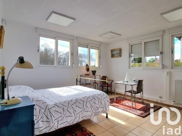 Maison 4 pièces de 180 m² à Saint-Sornin-Lavolps (19230)